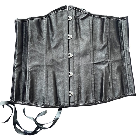 ✧･ﾟ: *✧･ﾟ:* CORSET ✧･ﾟ: *✧･ﾟ:* - Picture 1 of 2